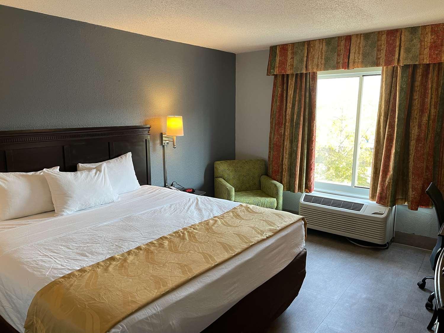 Surestay Plus Hotel By Best Western Durham Medical Center Esterno foto