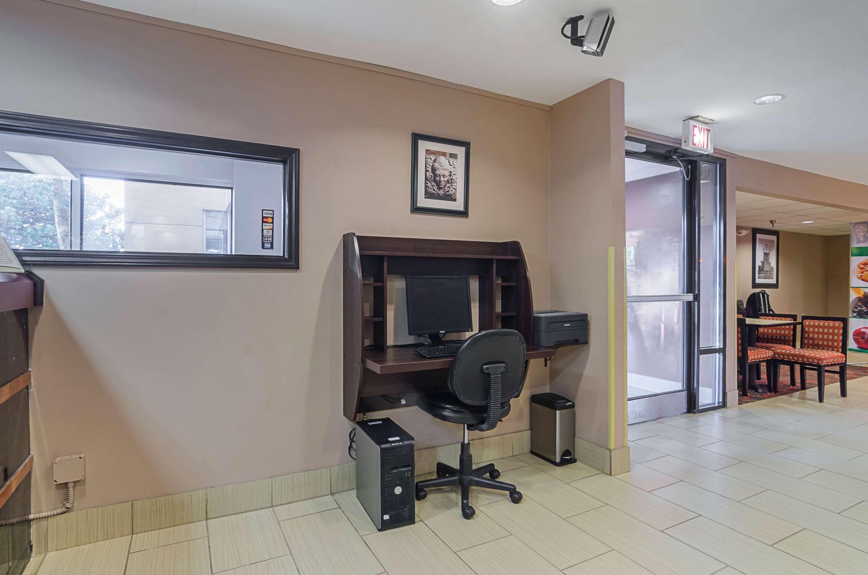 Surestay Plus Hotel By Best Western Durham Medical Center Esterno foto