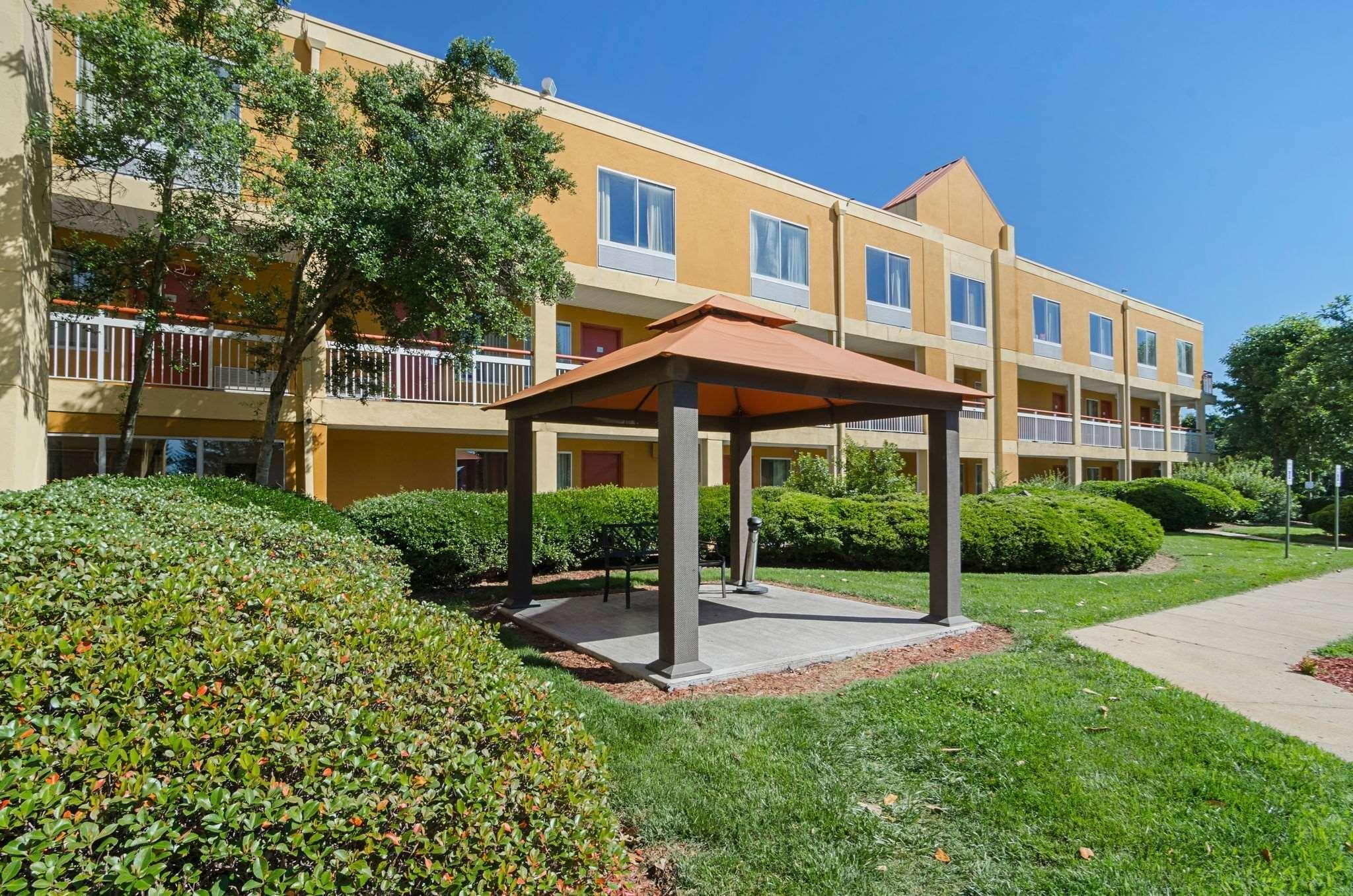 Surestay Plus Hotel By Best Western Durham Medical Center Esterno foto