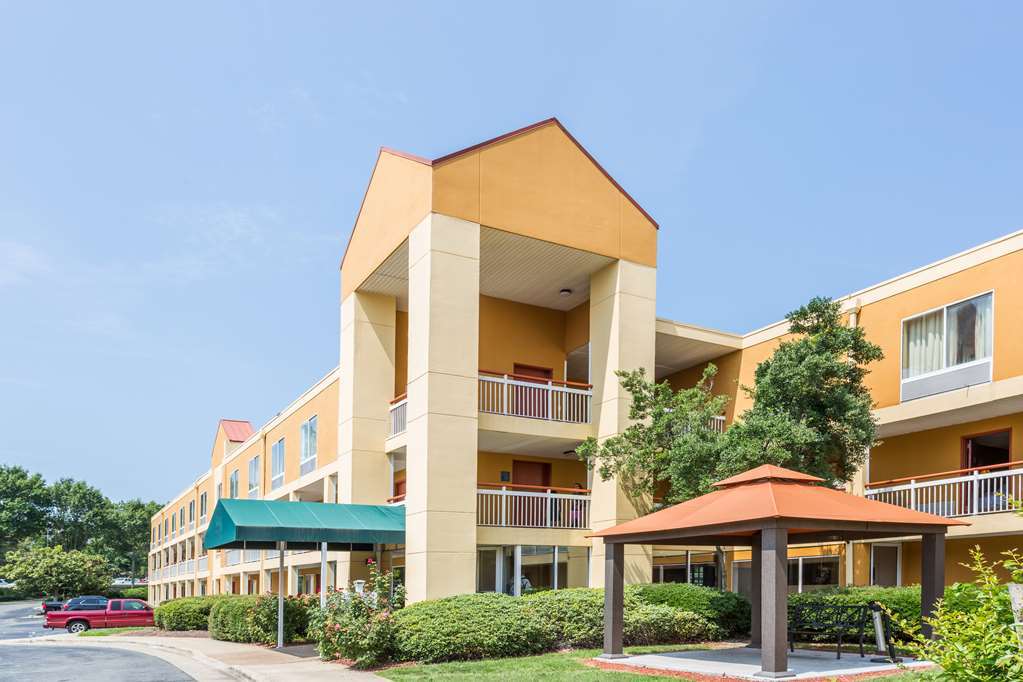 Surestay Plus Hotel By Best Western Durham Medical Center Esterno foto